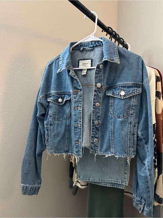 Forever 21 Jackets & Blazers - Forever 21 Raw Hem Denim Jacket